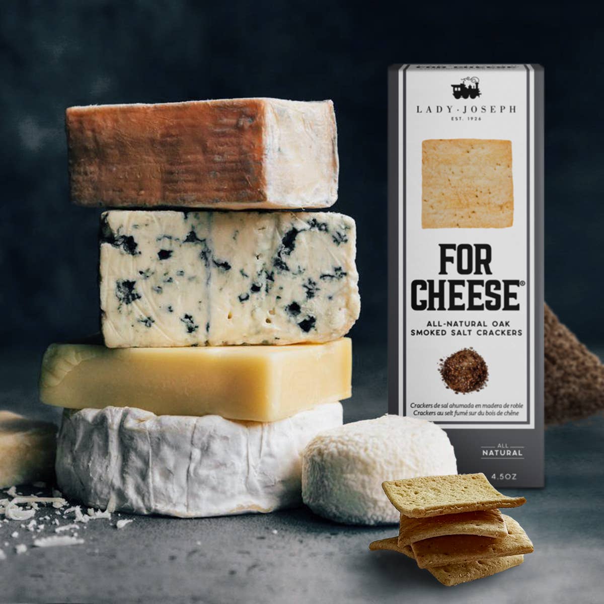 Crackers with smoked salt from oak wood